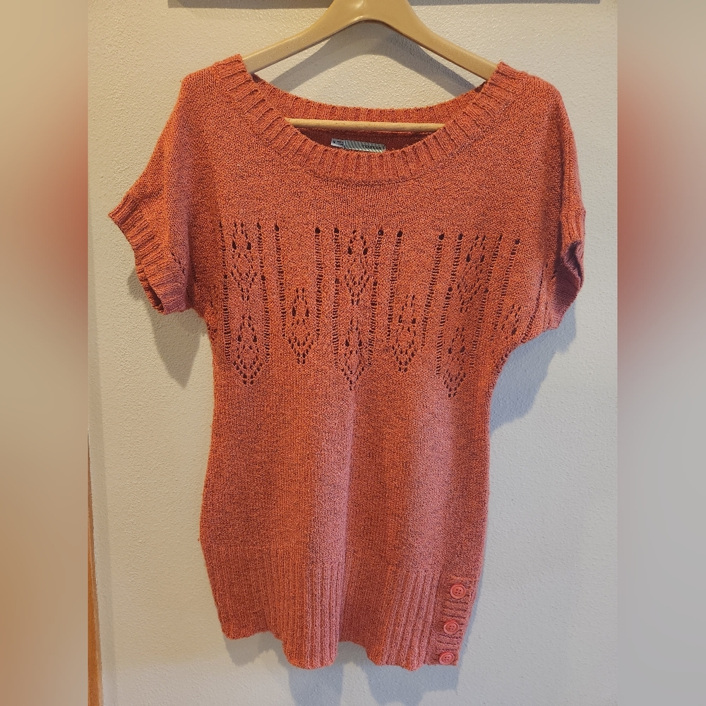 Fall short sleeve orange sweater, women's size M. Maurices brand